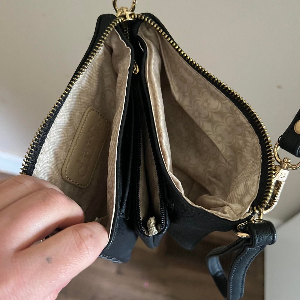 Black chevron clutch purse - Picture 5 of 10
